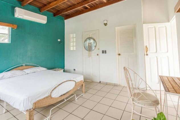 Selina Manuel Antonio - Photo4
