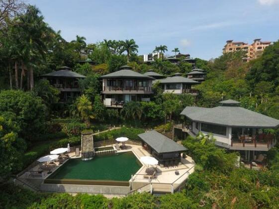 Tulemar Resort