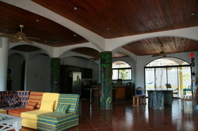 Casa Alice Surf Lodge - Photo2