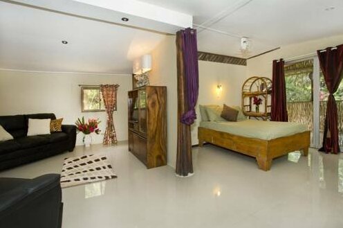 Charlie's Jungle House - Photo5