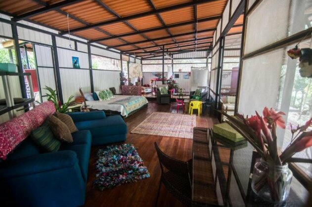 Rainforest Riverfront Yurt with Pool and Waterfalls - Photo5