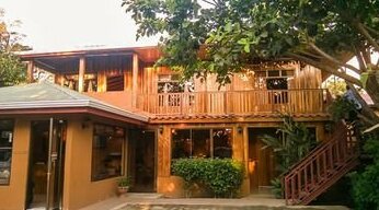 Cabanas Monteverde Villa Lodge