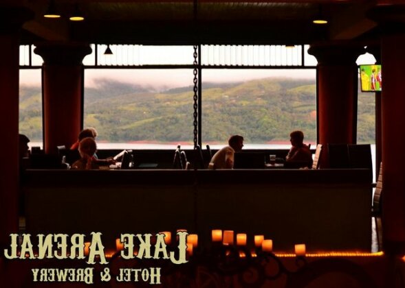 Lake Arenal Hotel and Brewery - Photo4