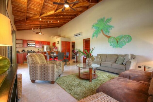 Hidden Palms - Photo4