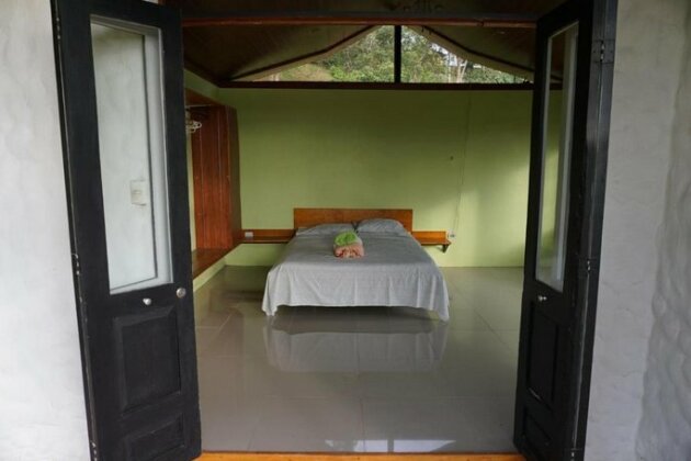 Chilantro Cabin 2 1 - Photo3