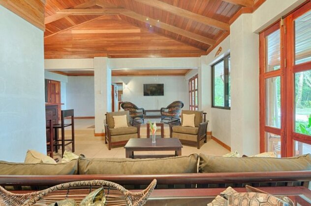 The Whale Resort - Photo3
