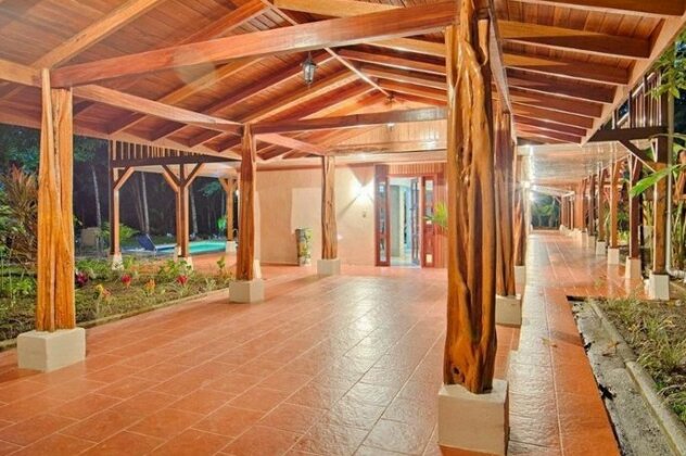 The Whale Resort - Photo5