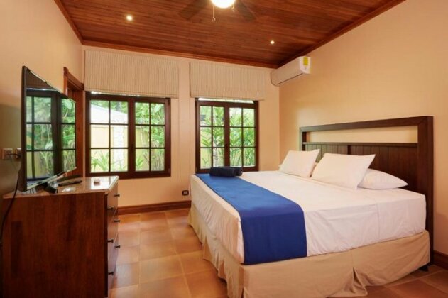 Blue Jewel Oceanfront Private Villa - Photo4