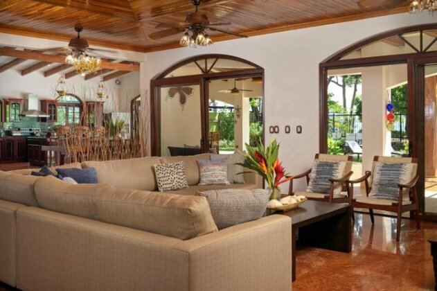 Blue Jewel Oceanfront Private Villa - Photo5