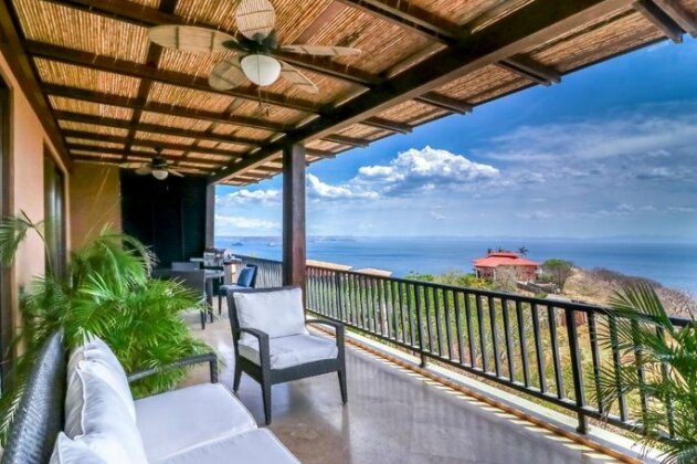 Condo @ Azul Paraiso - Photo2