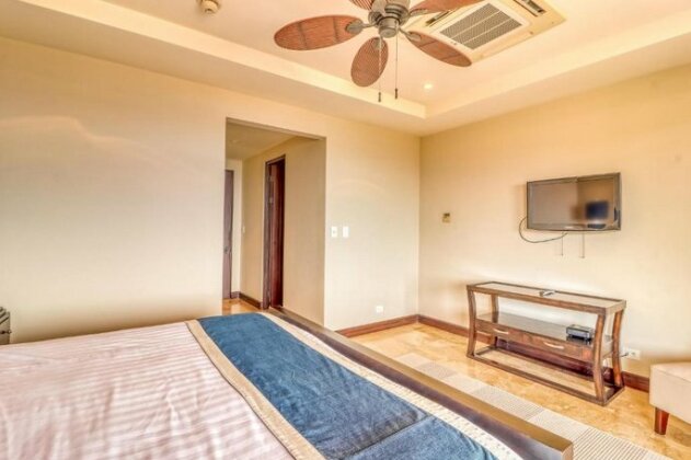 Condo @ Azul Paraiso - Photo3