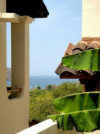 Tropical Gardens Suites and Apartments - Photo3