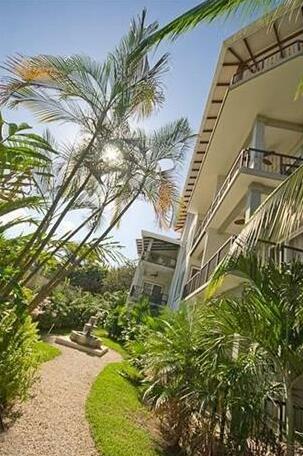 Surfside Tower Condominium - Photo4