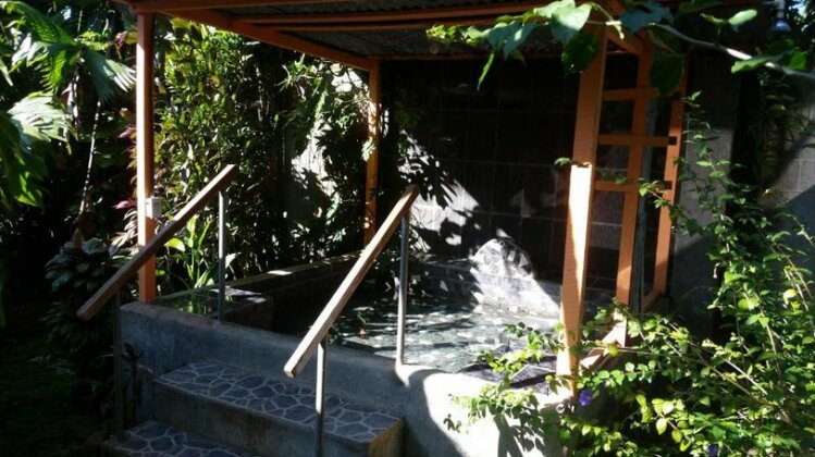 Embasy House - Photo4
