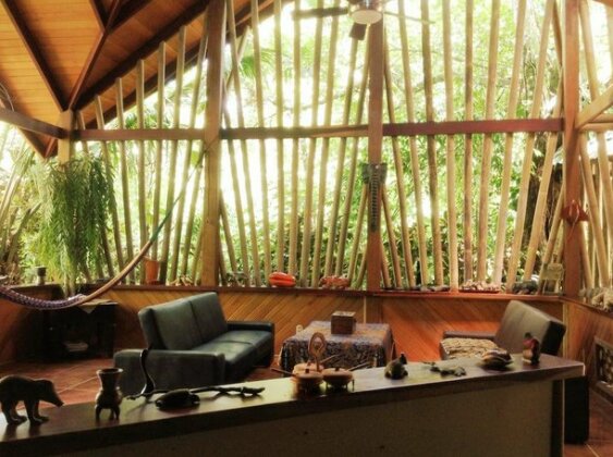Monkey Hut - Photo3