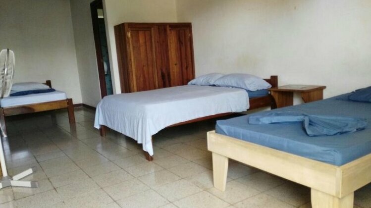 Oro Verde Hostel - Photo4