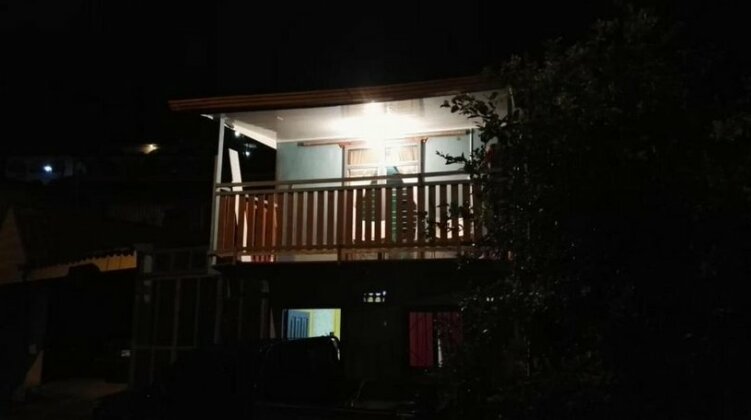 Anaiz Little Rent Quepos