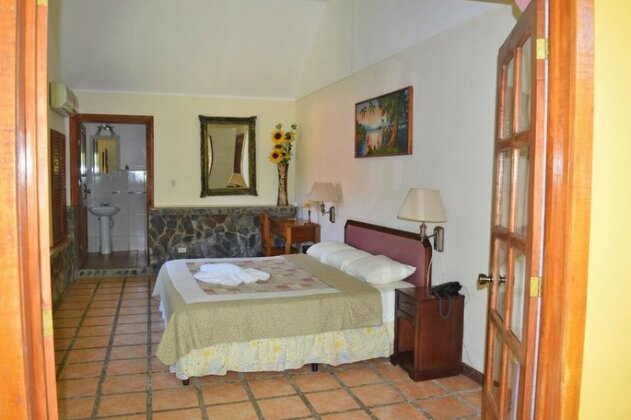 Hotel Tres Banderas - Photo4