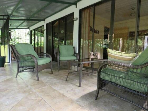 Jungle Creek - Photo2