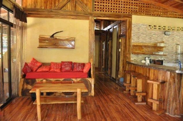 Crocodile House - Photo2