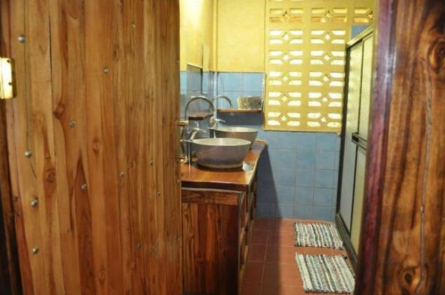 Crocodile House - Photo3