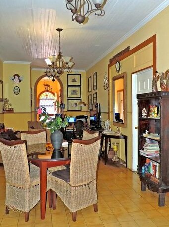 Angels Hotel - Photo4