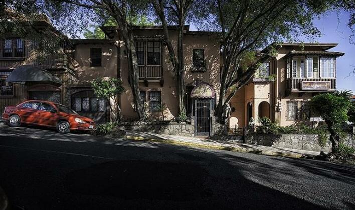 Hemingway Inn - Photo2