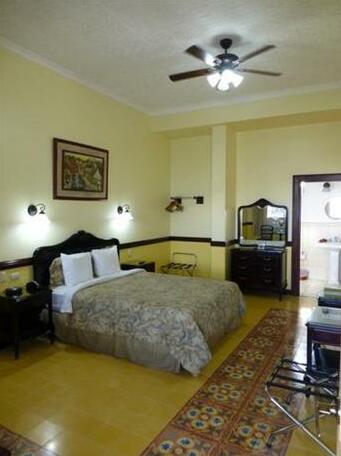 Hotel Santo Tomas - Photo4