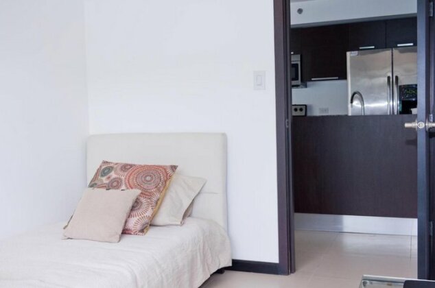 Modern 3 Bedroom Apartment - Photo4