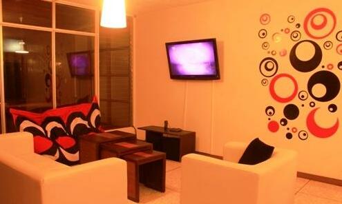 In&Basic Hostel Lounge - Photo4