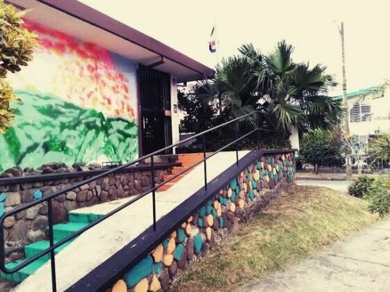 Monkey's Tribe Hostel - Photo2