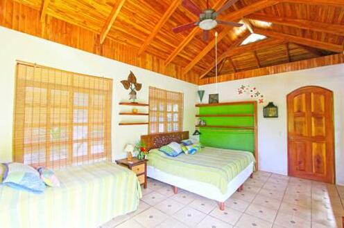 Blue Surf Sanctuary - Photo4