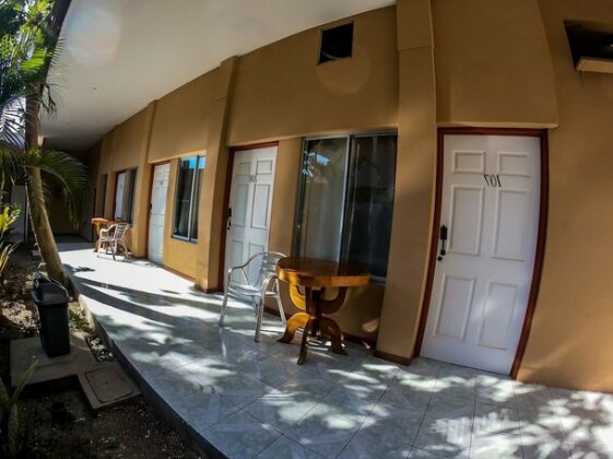 Frank's Place - Photo2