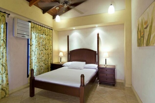Mango Condominiums - Photo3