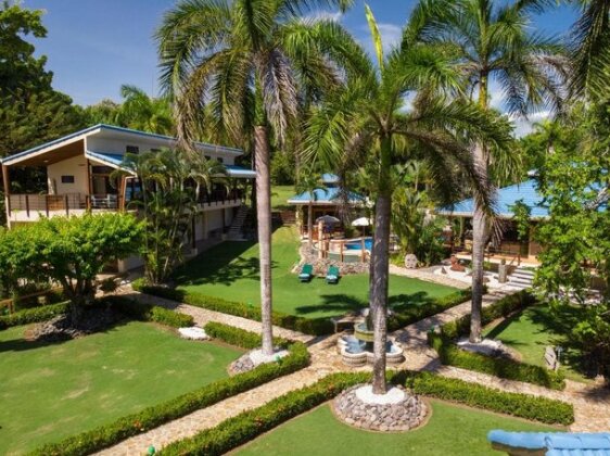 Ocean Oasis Vacation Home - Photo2