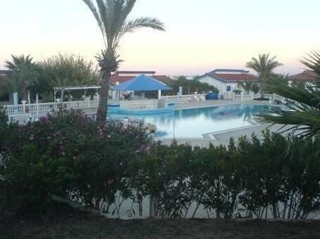 Long Beach Resort - Photo2