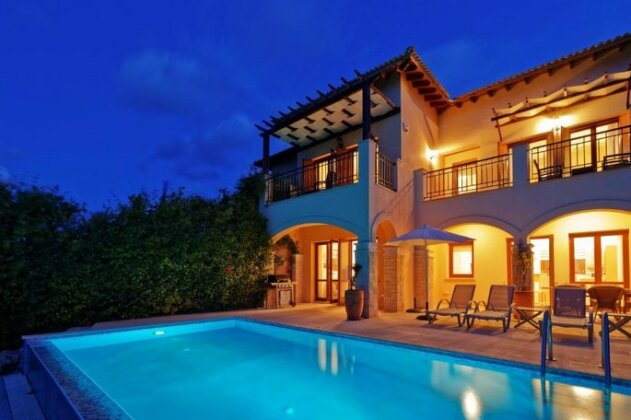 Villa Iremos - TH02