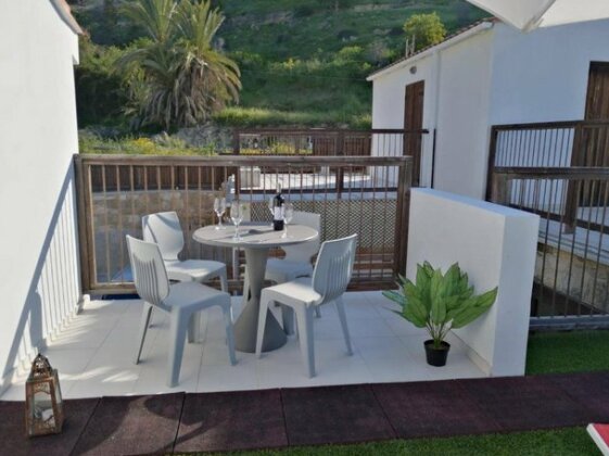 Beautiful 1 bedroom house - Photo2