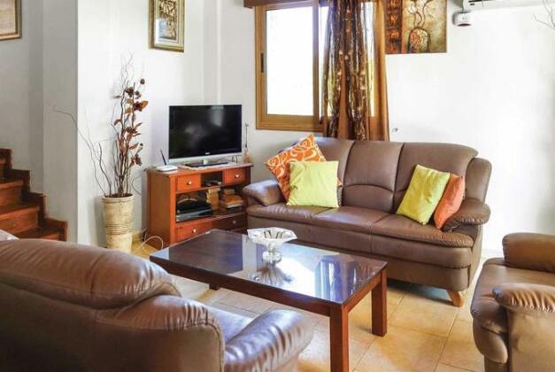 Antonis - Photo2