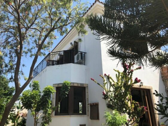 Enastro Holiday Home
