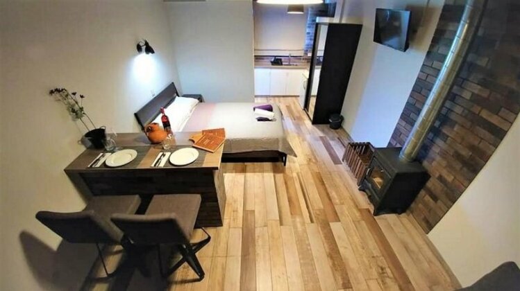 Perneia Rooms - Photo2