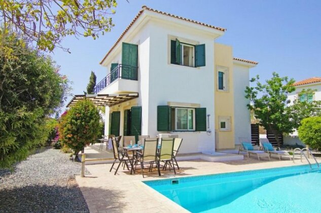 Karena Villa - Photo5