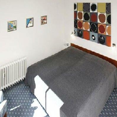 St Christopher's Apartments - Photo2