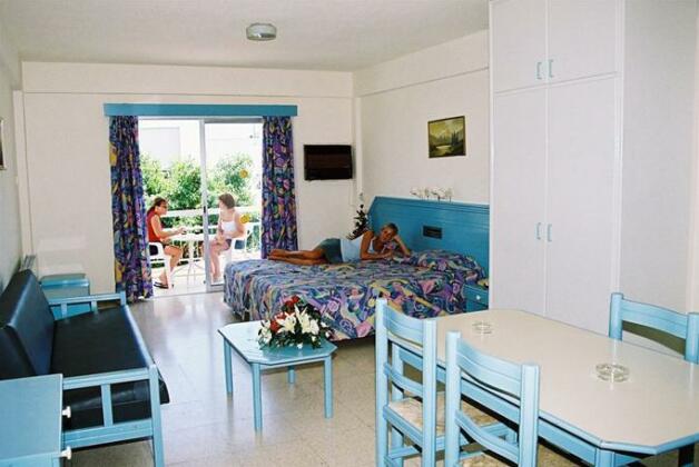 Sunny Blue Hotel - Photo3
