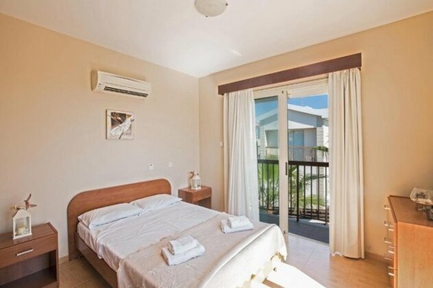 Sunny Coast Villa - Photo4
