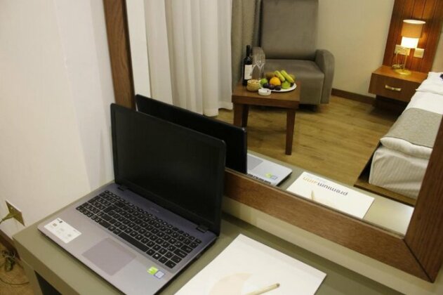 Premium Inn Hotel - Photo3