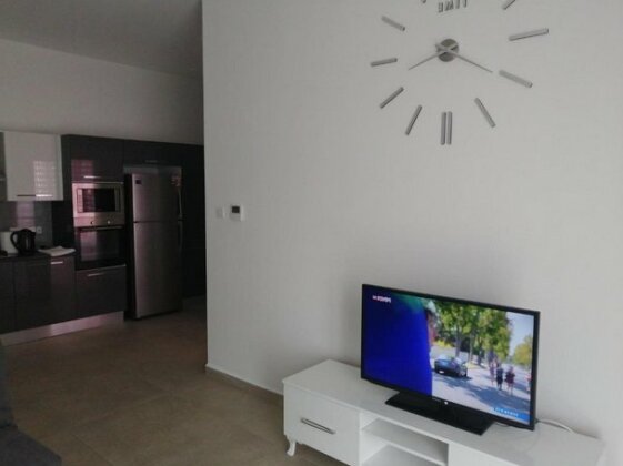 Via Park Apartment - Photo4
