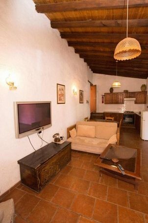 Linos Inn - Photo4