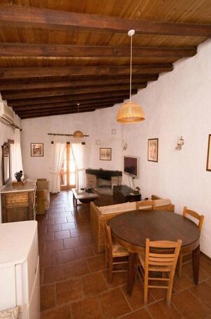 Linos Inn - Photo5
