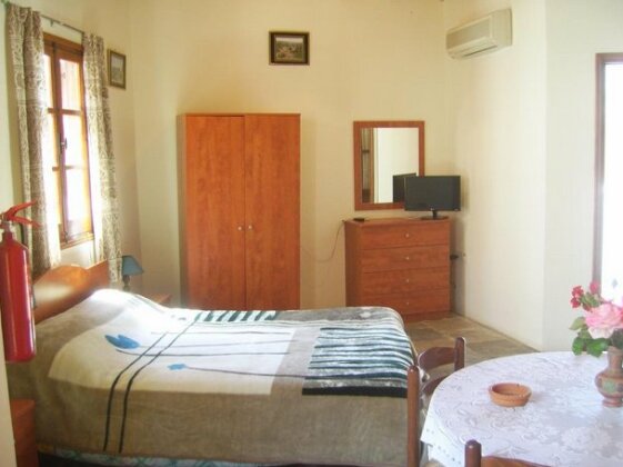 Aristos Houses - Photo4